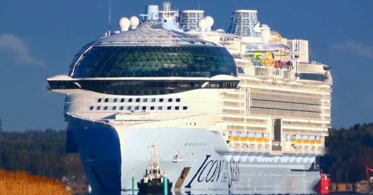 Icon of the seas cruise ship